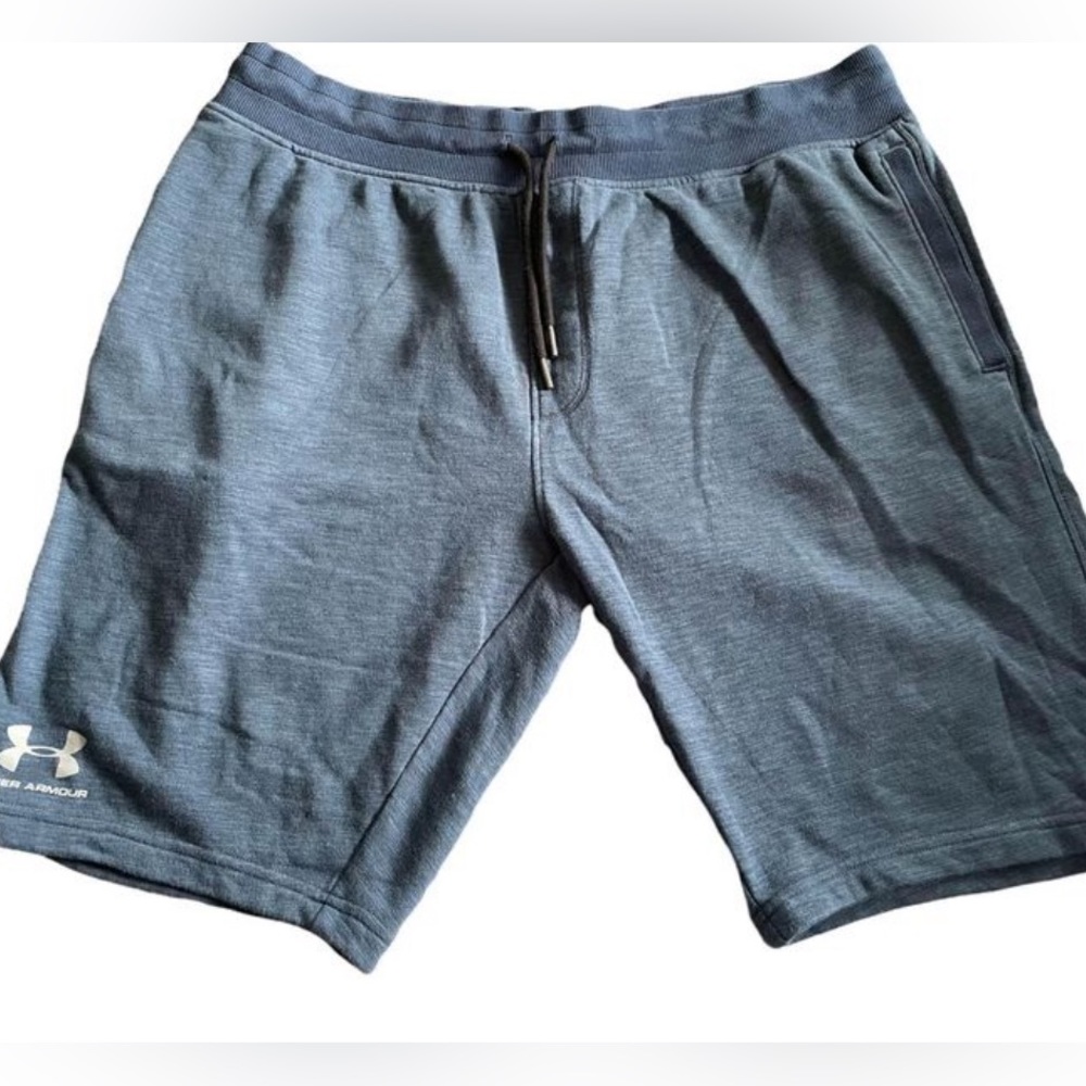 Mens size 2XL Under Armour heat gear loose fit blue cotton shorts w/pockets KH40